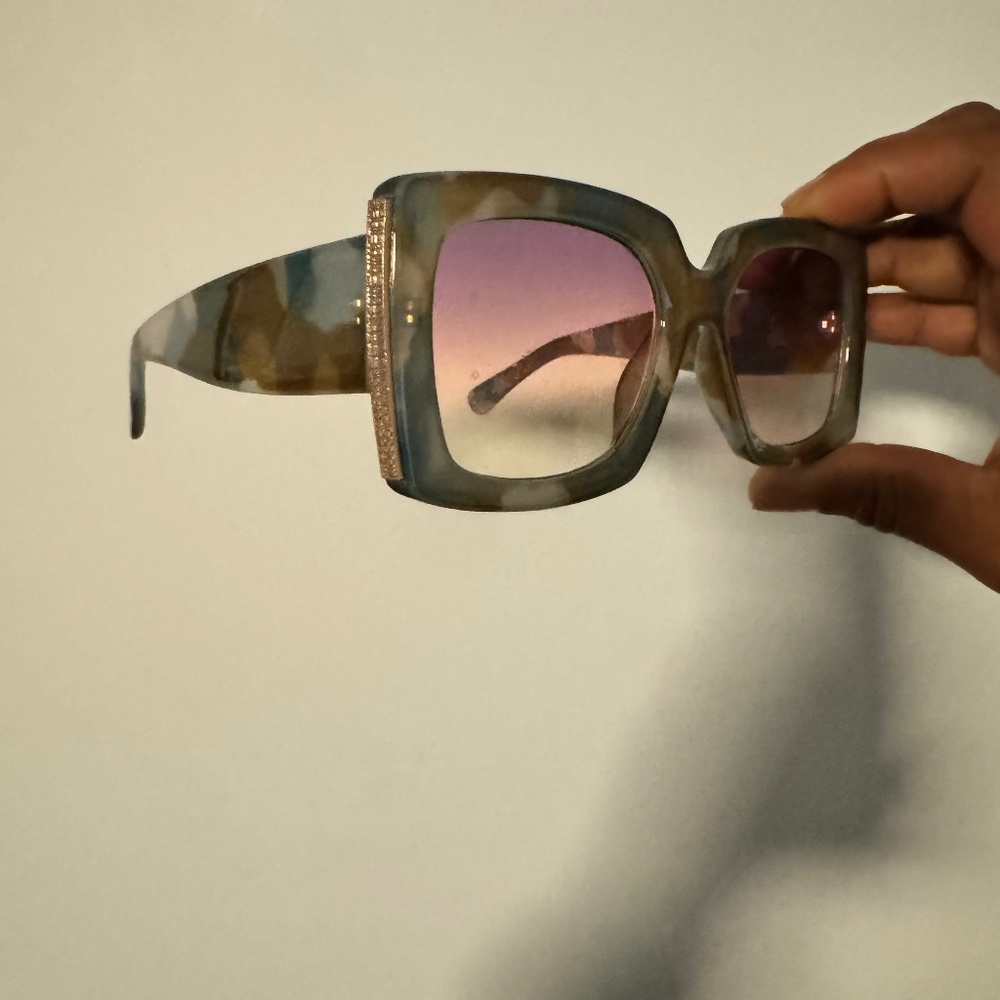 Green Tortoise shell sunglasses